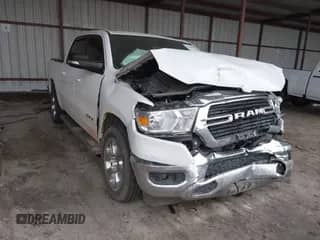 2021 Ram 1500 Lone Star z VIN 1C6RREFT1MN646966, wystawiony jako IAAI lot #42152069 z przebiegiem 48 645 mil mil oraz . Historia ofert i sprzedaży dostępna na DreamBid. Obrazek 1.