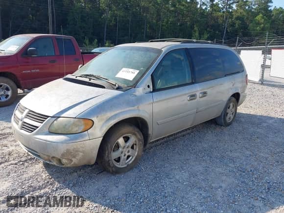 2006 Dodge Grand Caravan SXT z VIN 2D8GP44L96R778531, wystawiony jako IAAI lot #43241701 z przebiegiem 240 179 mil mil oraz . Historia ofert i sprzedaży dostępna na DreamBid. Obrazek 2.