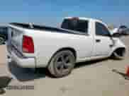 2019 Ram 1500 Express z VIN 3C6JR6AG1KG677993, wystawiony jako Copart lot #81064025 z przebiegiem 96 650 mil mil oraz Czysty tytuł • Clean title. Historia ofert i sprzedaży dostępna na DreamBid. Obrazek 3.