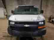 2004 Chevrolet Express Cargo с VIN 1GCHG35U241165589, выставлен на аукционе Copart как лот 48954035 с пробегом 255 519 миль миль и Списание • Salvage title. История ставок и продаж доступна на DreamBid. Изображение 5.