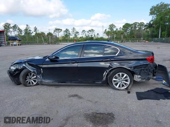 2016 BMW 5 Series 528i с VIN WBA5A5C52GG348047, выставлен на аукционе IAAI как лот 42214830 с пробегом 77 133 миль миль и . История ставок и продаж доступна на DreamBid. Изображение 19.