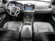 2014 Chrysler 300 C с VIN 2C3CCAET3EH200343, выставлен на аукционе Copart как лот 64283935 с пробегом 139 106 миль миль и Списание • Salvage title. История ставок и продаж доступна на DreamBid. Изображение 8.