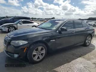 2012 BMW 5 Series 528i с VIN WBAXG5C57CDX05502, выставлен на аукционе Copart как лот 85175525 с пробегом 137 537 миль миль и Списание • Salvage title. История ставок и продаж доступна на DreamBid. Изображение 1.