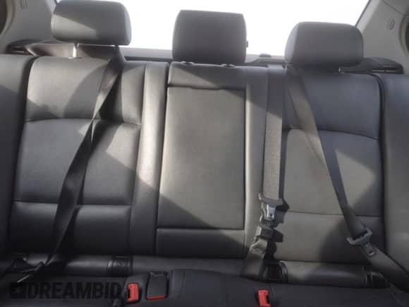 2013 BMW 5 Series 528i xDrive z VIN WBAXH5C57DD113791, wystawiony jako Copart lot #80274744 z przebiegiem 170 905 mil mil oraz Czysty tytuł • Clean title. Historia ofert i sprzedaży dostępna na DreamBid. Obrazek 10.