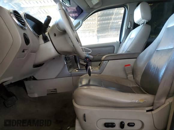 2007 Ford Explorer XLT с VIN 1FMEU63877UB47073, выставлен на аукционе Copart как лот 50389145 с пробегом 189 993 миль миль и Чистый • Clean title. История ставок и продаж доступна на DreamBid. Изображение 7.