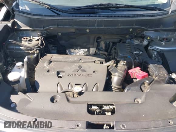 2021 Mitsubishi Outlander ES z VIN JA4APUAU3MU002584, wystawiony jako IAAI lot #42153601 z przebiegiem 56 000 mil mil oraz . Historia ofert i sprzedaży dostępna na DreamBid. Obrazek 10.