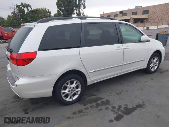 2004 Toyota Sienna XLE z VIN 5TDBA22C04S001869, wystawiony jako IAAI lot #43166152 z przebiegiem 247 376 mil mil oraz . Historia ofert i sprzedaży dostępna na DreamBid. Obrazek 4.