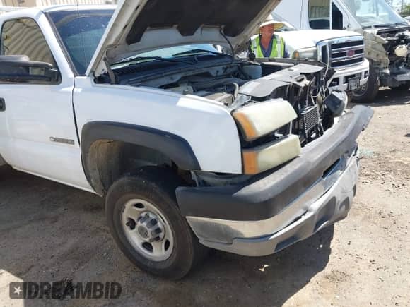 2005 Chevrolet Silverado 2500HD Work Truck with VIN 1GBHC24U45E226673, listed as a IAAI auction lot 42975891 with 254,063 mi miles and . Bid and sale history available at DreamBid. Image 12.