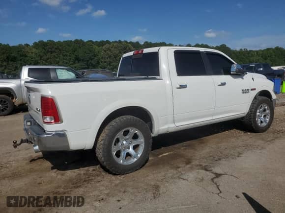 2017 Ram 1500 Laramie z VIN 1C6RR7NM1HS882868, wystawiony jako Copart lot #62965505 z przebiegiem 95 201 mil mil oraz Czysty tytuł • Clean title. Historia ofert i sprzedaży dostępna na DreamBid. Obrazek 3.