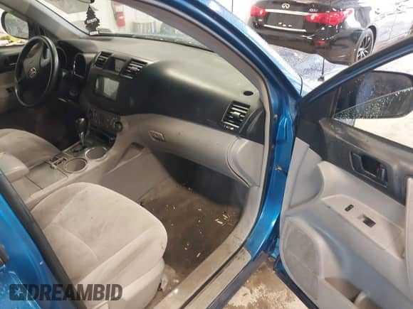 2008 Toyota Highlander z VIN JTEES41A182035687, wystawiony jako IAAI lot #43385079 z przebiegiem 228 168 mil mil oraz . Historia ofert i sprzedaży dostępna na DreamBid. Obrazek 5.