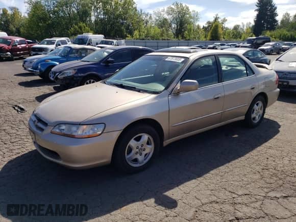 2000 Honda Accord EX с VIN 1HGCG1652YA001630, выставлен на аукционе Copart как лот 67873005 с пробегом 198 250 миль миль и Чистый • Clean title. История ставок и продаж доступна на DreamBid. Изображение 1.