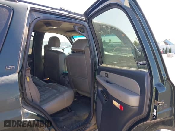 2002 Chevrolet Tahoe LT with VIN 1GNEK13Z02J163297, listed as a IAAI auction lot 43281684 with 273,034 mi miles and . Bid and sale history available at DreamBid. Image 8.