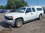2002 GMC Sierra 1500 SLE z VIN 1GTEK19T22Z129469, wystawiony jako IAAI lot #42852319 z przebiegiem 283 614 mil mil oraz . Historia ofert i sprzedaży dostępna na DreamBid. Obrazek 2.