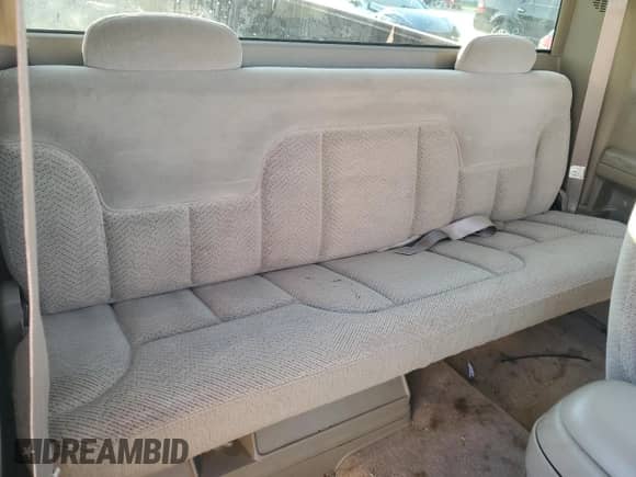 1998 Chevrolet Silverado 1500 z VIN 2GCEC19R9W1100549, wystawiony jako Copart lot #68348755 z przebiegiem 130 135 mil mil oraz Szkoda całkowita • Salvage title. Historia ofert i sprzedaży dostępna na DreamBid. Obrazek 10.
