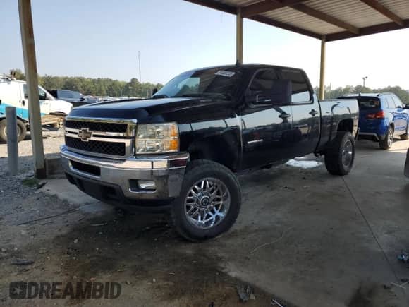 2011 Chevrolet Silverado 2500HD LT с VIN 1GC1KXC85BF135824, выставлен на аукционе Copart как лот 81323235 с пробегом 181 757 миль миль и Списание • Salvage title. История ставок и продаж доступна на DreamBid. Изображение 1.