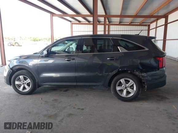 2023 Kia Sorento LX z VIN 5XYRG4LCXPG209461, wystawiony jako IAAI lot #42691187 z przebiegiem 23 821 mil mil oraz . Historia ofert i sprzedaży dostępna na DreamBid. Obrazek 13.
