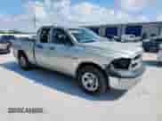 2010 Dodge 1500 SLT z VIN 1D7RB1GTXAS218014, wystawiony jako Copart lot #69746695 z przebiegiem 301 260 mil mil oraz Szkoda całkowita • Salvage title. Historia ofert i sprzedaży dostępna na DreamBid. Obrazek 4.