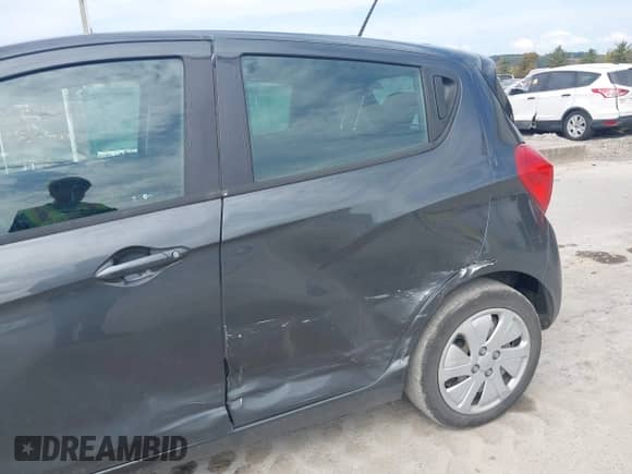 2017 Chevrolet Spark LS с VIN KL8CB6SA8HC725512, выставлен на аукционе IAAI как лот 43223165 с пробегом 226 269 миль миль и . История ставок и продаж доступна на DreamBid. Изображение 6.
