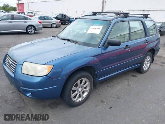 2007 Subaru Forester X with VIN JF1SG63657G743039, listed as a IAAI auction lot 42136531 with 129,731 mi miles and . Bid and sale history available at DreamBid. Image 2.