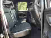 2019 Ram 1500 Laramie z VIN 1C6SRFDT3KN577222, wystawiony jako Copart lot #70502125 z przebiegiem 120 417 mil mil oraz Nie do naprawy • Non repairable. Historia ofert i sprzedaży dostępna na DreamBid. Obrazek 10.