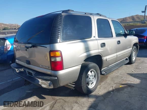 2000 Chevrolet Tahoe LS с VIN 1GNEC13TXYJ103786, выставлен на аукционе IAAI как лот 42534010 с пробегом Не указан миль и . История ставок и продаж доступна на DreamBid. Изображение 4.