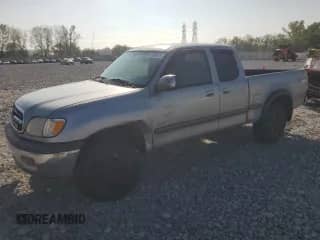2002 Toyota Tundra SR5 z VIN 5TBRT34162S229617, wystawiony jako Copart lot #84458375 z przebiegiem 178 724 mil mil oraz Czysty tytuł • Clean title. Historia ofert i sprzedaży dostępna na DreamBid. Obrazek 1.