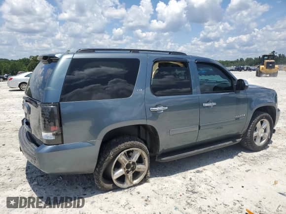2008 Chevrolet Tahoe LTZ с VIN 1GNFC13J18R118486, выставлен на аукционе Copart как лот 61852875 с пробегом 262 907 миль миль и Списание • Salvage title. История ставок и продаж доступна на DreamBid. Изображение 3.