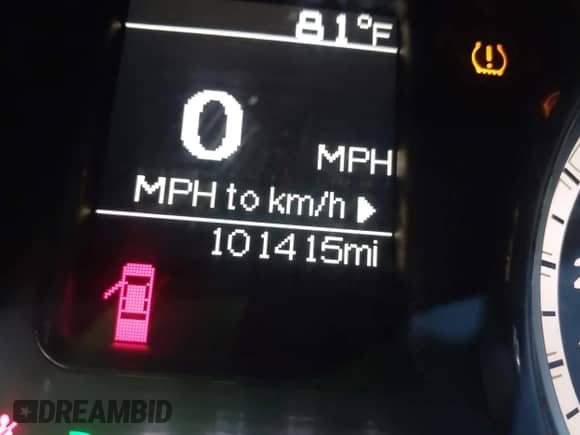 2017 Ram 1500 Tradesman с VIN 3C6JR6DG3HG648869, выставлен на аукционе IAAI как лот 42915960 с пробегом 101 415 миль миль и . История ставок и продаж доступна на DreamBid. Изображение 15.