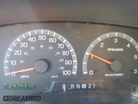 2000 Ford F-150 XL z VIN 2FTRX17W4YCA07573, wystawiony jako Copart lot #89280265 z przebiegiem 247 437 mil mil oraz Szkoda całkowita • Salvage title. Historia ofert i sprzedaży dostępna na DreamBid. Obrazek 9.