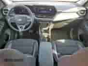 2025 Chevrolet TrailBlazer LT z VIN KL79MPSL7SB059711, wystawiony jako Copart lot #80474235 z przebiegiem 14 367 mil mil oraz Szkoda całkowita • Salvage title. Historia ofert i sprzedaży dostępna na DreamBid. Obrazek 8.