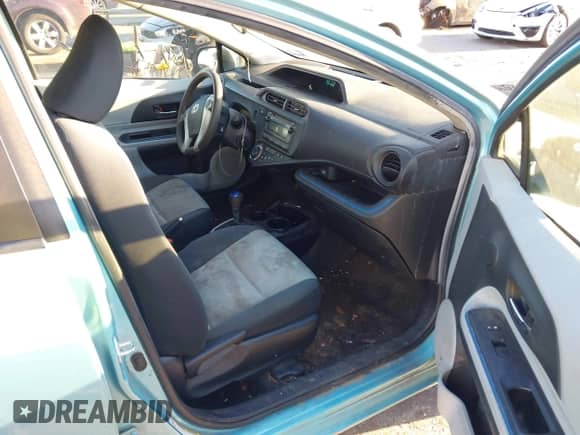 2013 Toyota Prius Two с VIN JTDKDTB34D1056478, выставлен на аукционе IAAI как лот 43412035 с пробегом 211 038 миль миль и . История ставок и продаж доступна на DreamBid. Изображение 5.