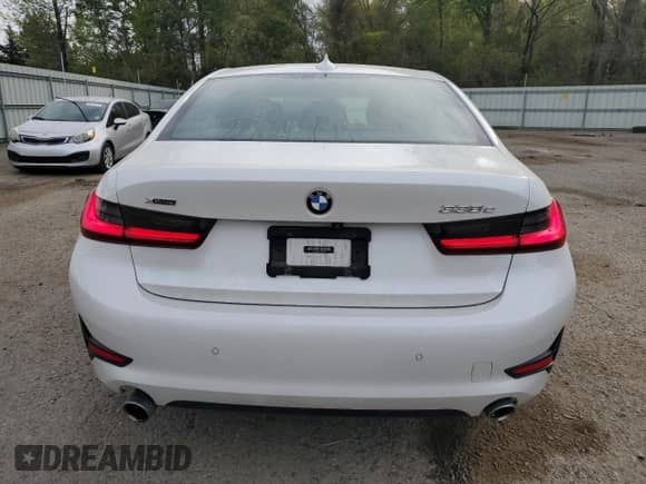 2021 BMW 3 Series 330e xDrive z VIN 3MW5P9J07M8B90988, wystawiony jako Copart lot #50895005 z przebiegiem 35 825 mil mil oraz Szkoda całkowita • Salvage title. Historia ofert i sprzedaży dostępna na DreamBid. Obrazek 6.