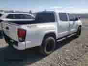 2021 Toyota Tacoma SR z VIN 5TFCZ5AN7MX267045, wystawiony jako Copart lot #65592105 z przebiegiem 40 992 mil mil oraz Szkoda całkowita • Salvage title. Historia ofert i sprzedaży dostępna na DreamBid. Obrazek 3.