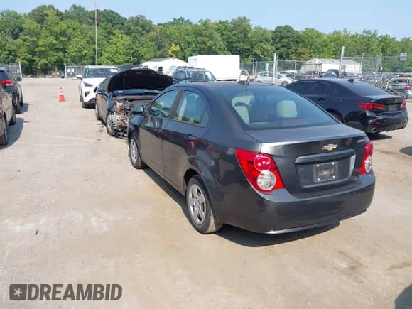 2016 Chevrolet Sonic LS с VIN 1G1JA5SH3G4118685, выставлен на аукционе IAAI как лот 42881168 с пробегом 97 168 миль миль и . История ставок и продаж доступна на DreamBid. Изображение 3.