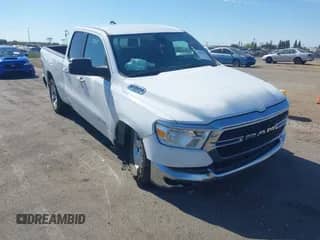 2019 Ram 1500 Big Horn with VIN 1C6SRFBT4KN833385, listed as a IAAI auction lot 42995677 with 45,290 mi miles and . Bid and sale history available at DreamBid. Image 1.