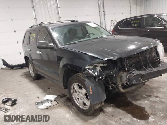 2005 Jeep Grand Cherokee Laredo with VIN 1J4HS48N35C658626, listed as a IAAI auction lot 42449786 with Not provided miles and . Bid and sale history available at DreamBid. Image 1.
