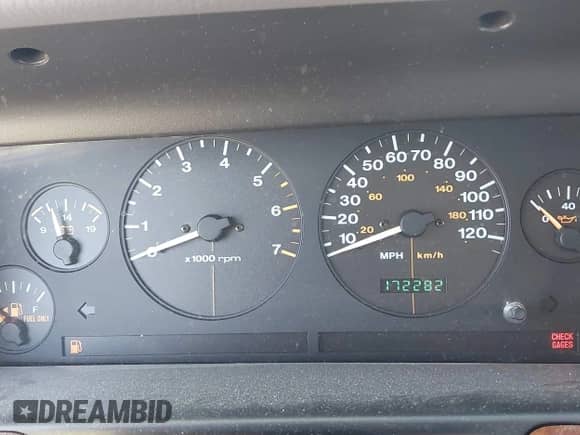 1996 Jeep Grand Cherokee Laredo z VIN 1J4GZ58Y2TC354076, wystawiony jako IAAI lot #42572842 z przebiegiem 172 282 mil mil oraz . Historia ofert i sprzedaży dostępna na DreamBid. Obrazek 7.