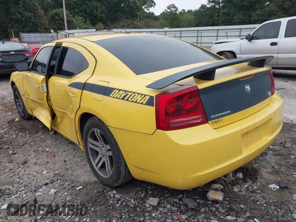 2006 Dodge Charger R/T with VIN 2B3LA53H96H347213, listed as a IAAI auction lot 43362643 with 143,145 mi miles and . Bid and sale history available at DreamBid. Image 3.