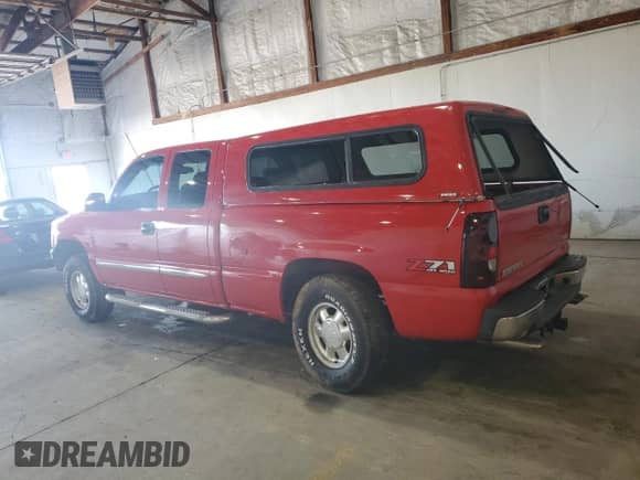 2003 GMC Sierra 1500 SLT with VIN 2GTEK19T431310700, listed as a Copart auction lot 85284885 with 186,590 mi miles and Salvage title. Bid and sale history available at DreamBid. Image 2.