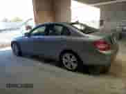 2009 Mercedes-Benz C 300 Sport z VIN WDDGF81XX9R061104, wystawiony jako Copart lot #82782905 z przebiegiem 158 597 mil mil oraz Czysty tytuł • Clean title. Historia ofert i sprzedaży dostępna na DreamBid. Obrazek 2.