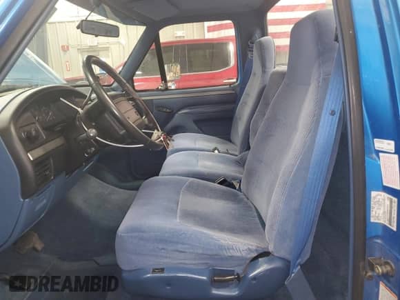 1994 Ford F-150 z VIN 1FTEF14H8RNB12023, wystawiony jako Copart lot #68451355 z przebiegiem 77 408 mil mil oraz Czysty tytuł • Clean title. Historia ofert i sprzedaży dostępna na DreamBid. Obrazek 7.