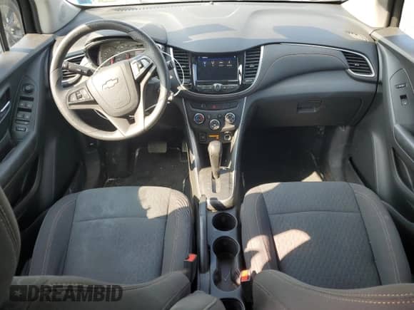 2022 Chevrolet Trax LS с VIN KL7CJNSM8NB545606, выставлен на аукционе Copart как лот 71590295 с пробегом 24 708 миль миль и Списание • Salvage title. История ставок и продаж доступна на DreamBid. Изображение 8.