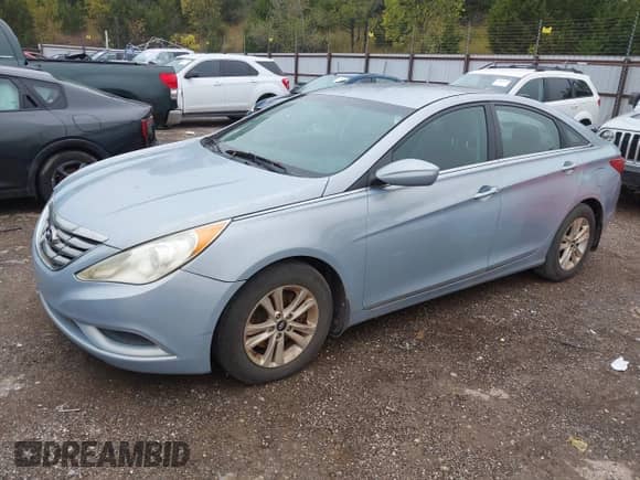 2013 Hyundai Sonata GLS with VIN 5NPEB4ACXDH678117, listed as a IAAI auction lot 43527483 with 123,516 mi miles and . Bid and sale history available at DreamBid. Image 2.