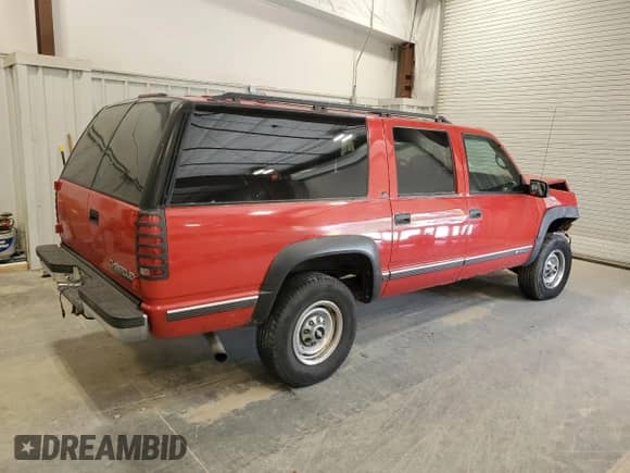 1999 Chevrolet Suburban with VIN 3GNGK16F9XG157257, listed as a Copart auction lot 61956565 with 153,161 mi miles and Non repairable. Bid and sale history available at DreamBid. Image 3.
