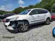2017 Chevrolet Traverse LS z VIN 1GNKVFKD1HJ238336, wystawiony jako Copart lot #61451265 z przebiegiem 106 241 mil mil oraz Szkoda całkowita • Salvage title. Historia ofert i sprzedaży dostępna na DreamBid. Obrazek 1.