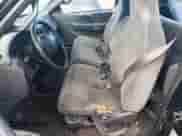 2000 Ford F-150 XL z VIN 1FTZF1828YNB17325, wystawiony jako Copart lot #71885575 z przebiegiem Nie podano mil oraz Szkoda całkowita • Salvage title. Historia ofert i sprzedaży dostępna na DreamBid. Obrazek 7.