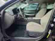 2021 Hyundai Sonata SEL с VIN KMHL64JA1MA143531, выставлен на аукционе Copart как лот 84582655 с пробегом 104 677 миль миль и Списание • Salvage title. История ставок и продаж доступна на DreamBid. Изображение 7.