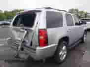 2012 Chevrolet Tahoe LTZ с VIN 1GNSKCE05CR266960, выставлен на аукционе IAAI как лот 43048870 с пробегом 197 511 миль миль и . История ставок и продаж доступна на DreamBid. Изображение 17.