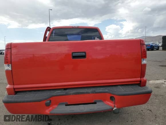 2000 Chevrolet S-10 с VIN 1GCCS1441Y8174117, выставлен на аукционе Copart как лот 57850335 с пробегом 255 430 миль миль и Списание • Salvage title. История ставок и продаж доступна на DreamBid. Изображение 6.