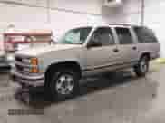 1999 Chevrolet Suburban с VIN 1GNFK16RXXJ576545, выставлен на аукционе IAAI как лот 41391381 с пробегом 111 098 миль миль и . История ставок и продаж доступна на DreamBid. Изображение 17.